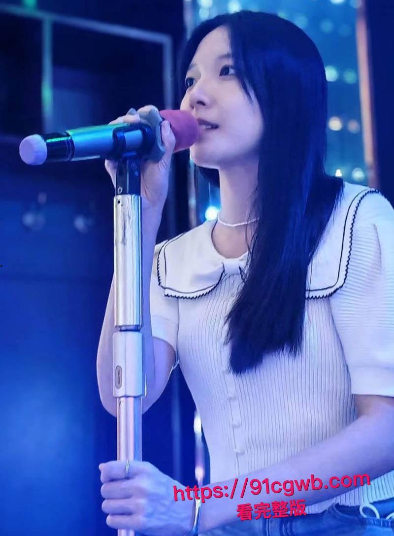 厦门极品人妻 刘思琪 婚前不雅视频流出 纤指掰逼自慰高潮白浆四溢 玉足足交挑逗 让人浴火焚身！-1