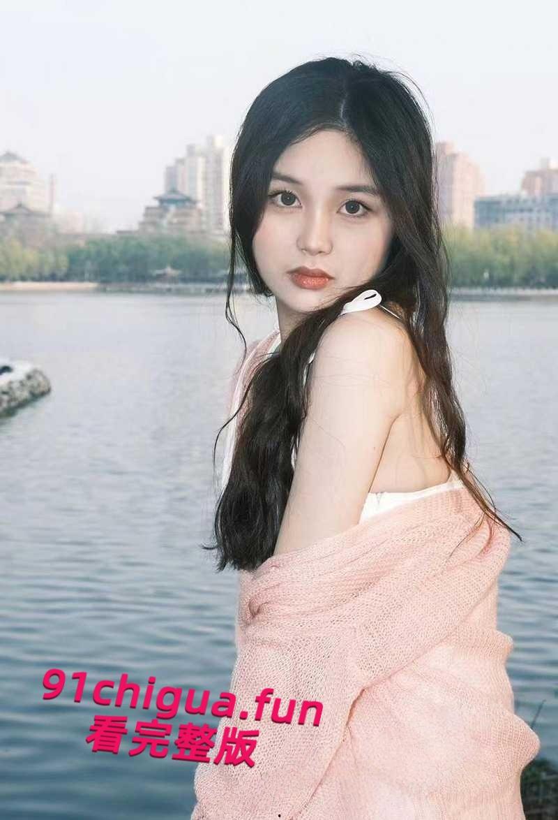 北京城市学院少女【王晗】性爱视频泄露，高颜值学生妹露脸口交，骑乘撸管还被颜射！-6