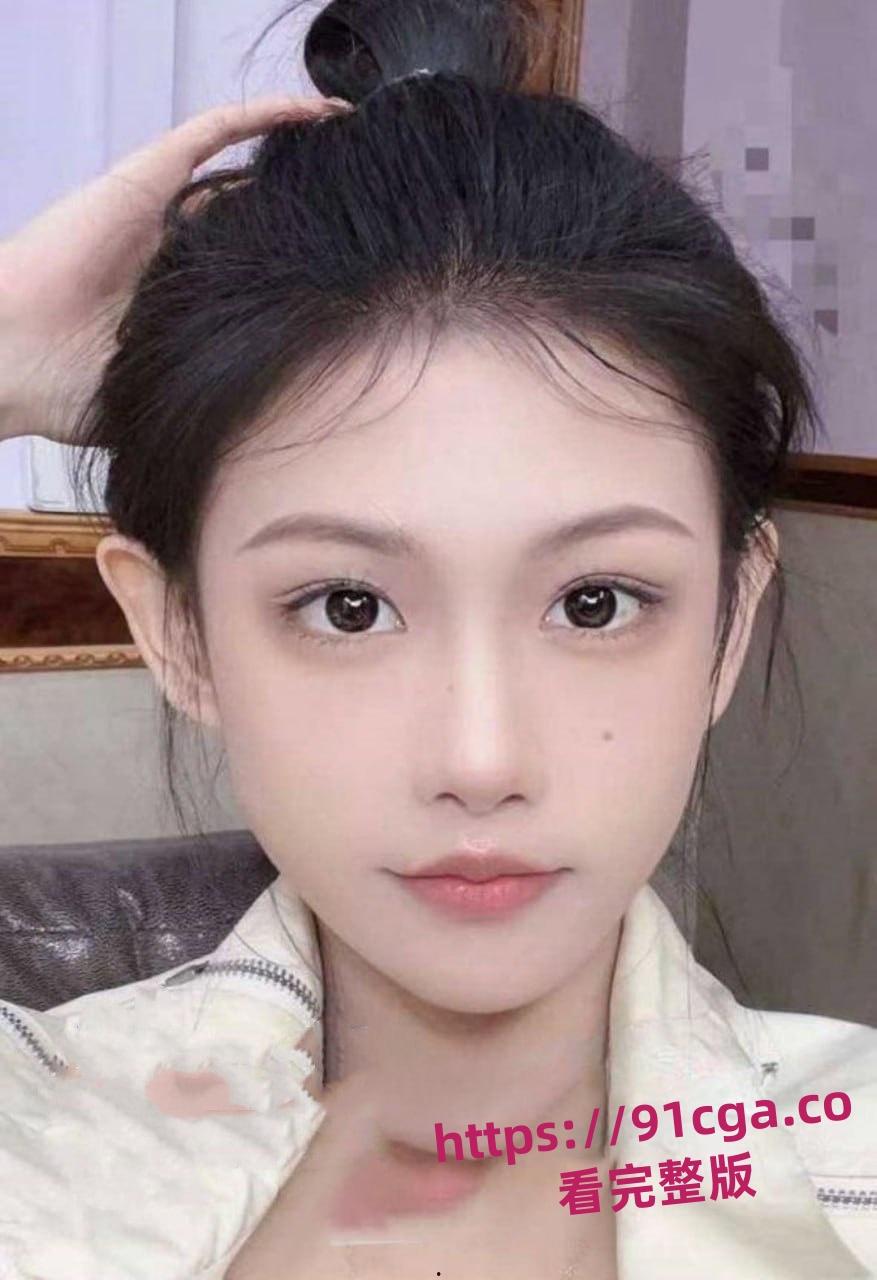 华中师范大学高颜值学生妹 蔡靖薇 因网贷无力偿还 室友介绍出卖自己的第一次破除视频泄#真实破处-3