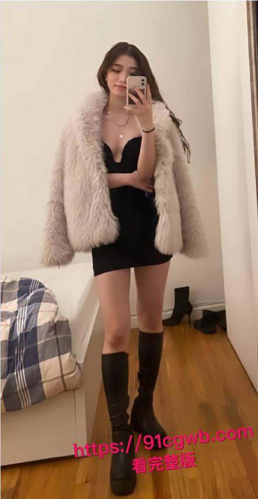 上海美术学院留学生卢美婷海外媚洋，白人洋爹 对她疼爱是菊花开，街头翘臀求白人爆插！-7