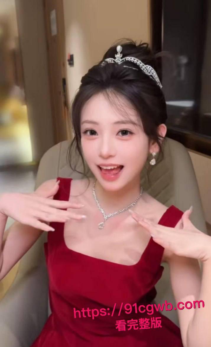 抖音570万粉网红 我不叫龙虾 王者荣耀10周年庆cos嫦娥 行为不雅玩反差引发热议 被网友扒出定制自慰视频！-5