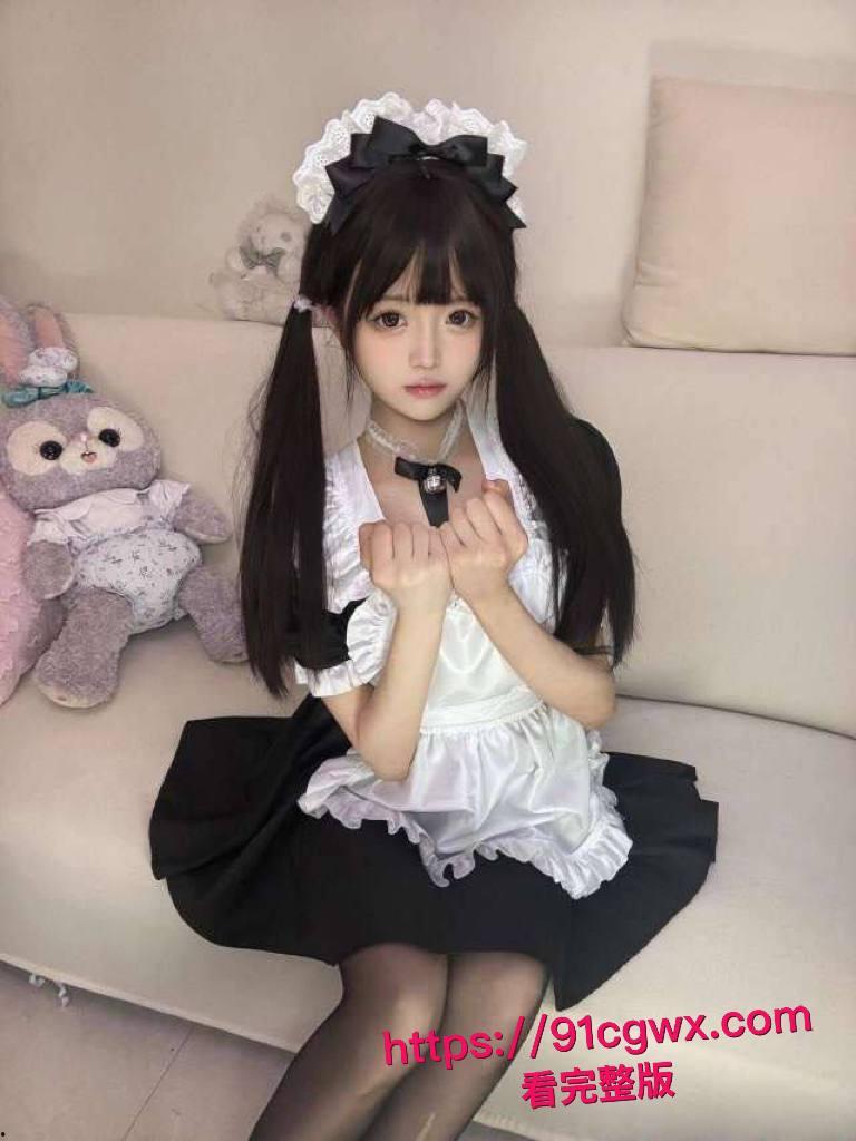 叫鸡运气爆棚约到刚下海嫩妹，无套蹭逼倒挂互舔沙发狂操，孕气满分情绪拉爆，享受浪叫视频曝光！-5