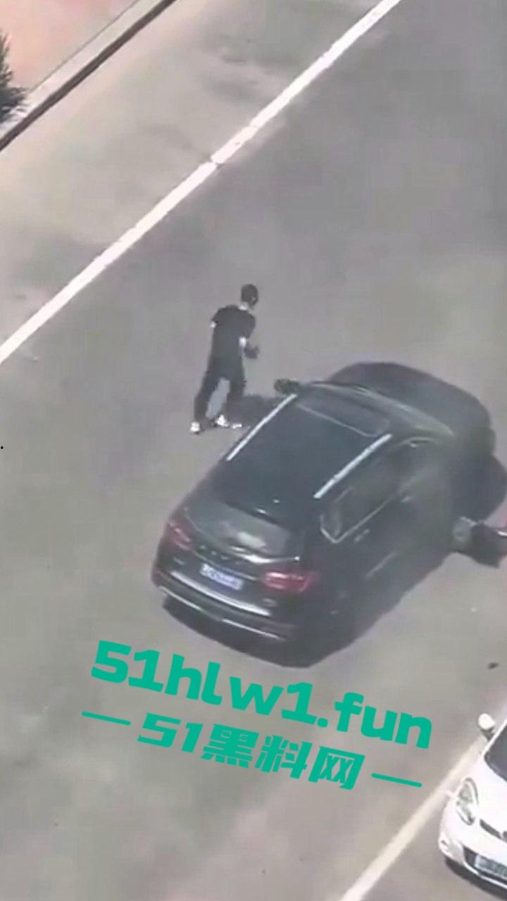 山东东营市变态渣男，开车将妻子撞倒后，反复碾压至其死亡，目前已被警方抓捕，估计是要死刑了！-9