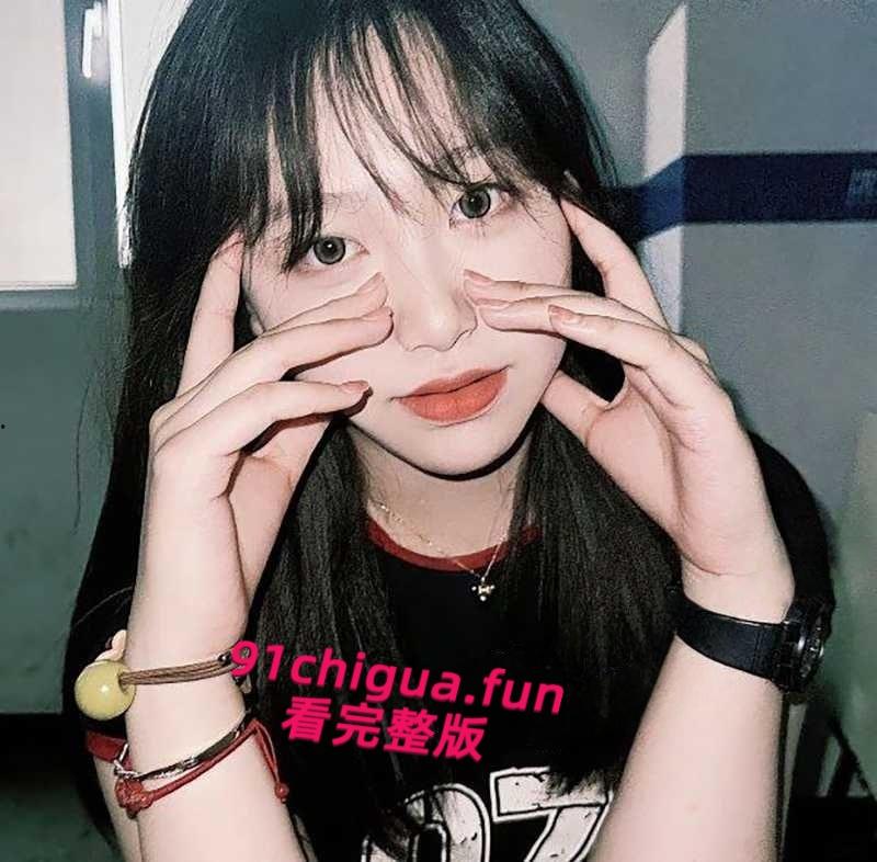 清华美院母狗【倪小轶】表面可爱学生妹，私下却是在推特当上了骚母狗，全裸真空军训户外露出约炮被曝光！-3