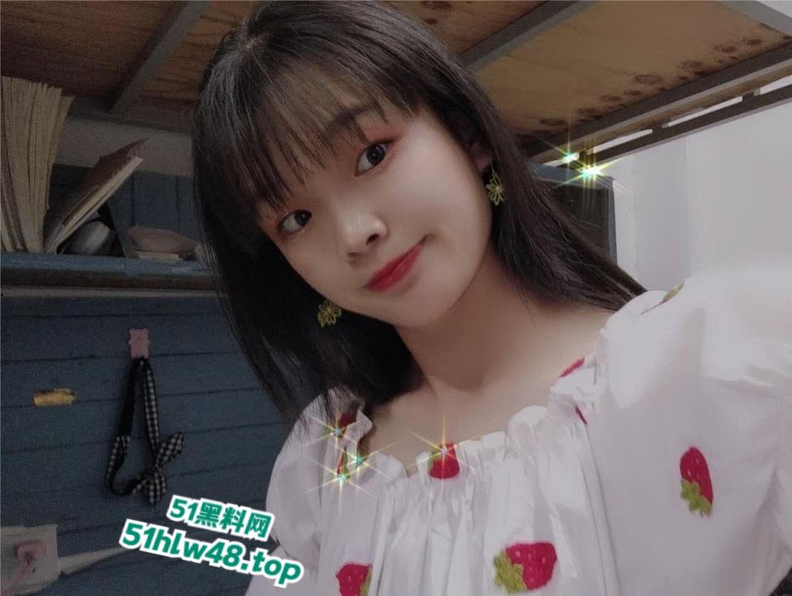 西安职业学院【程佳飞】深陷裸贷，还不起债被迫拍裸视频抵债，最终无力偿还被债主任意玩弄尺度惊人！-3