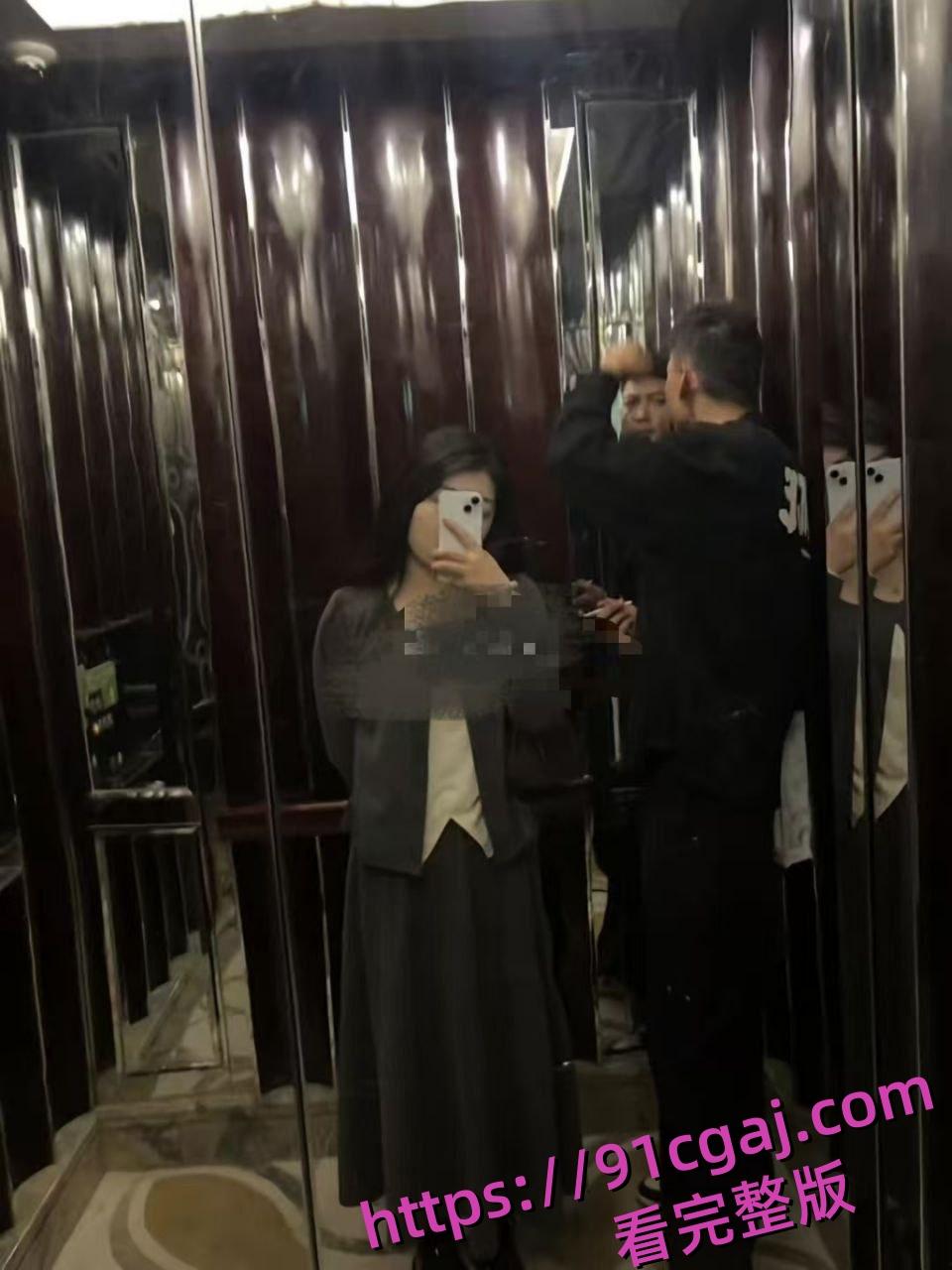 防火防盗防闺蜜，好闺蜜勾引自己老公，背着自己开房约炮，事情败露后，离婚和闺蜜结婚了-5