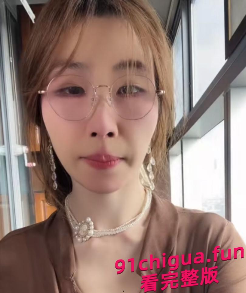 抖音百万粉丝网红 烟花iris 周思羽 明码标价3000和男粉有偿约炮。-10