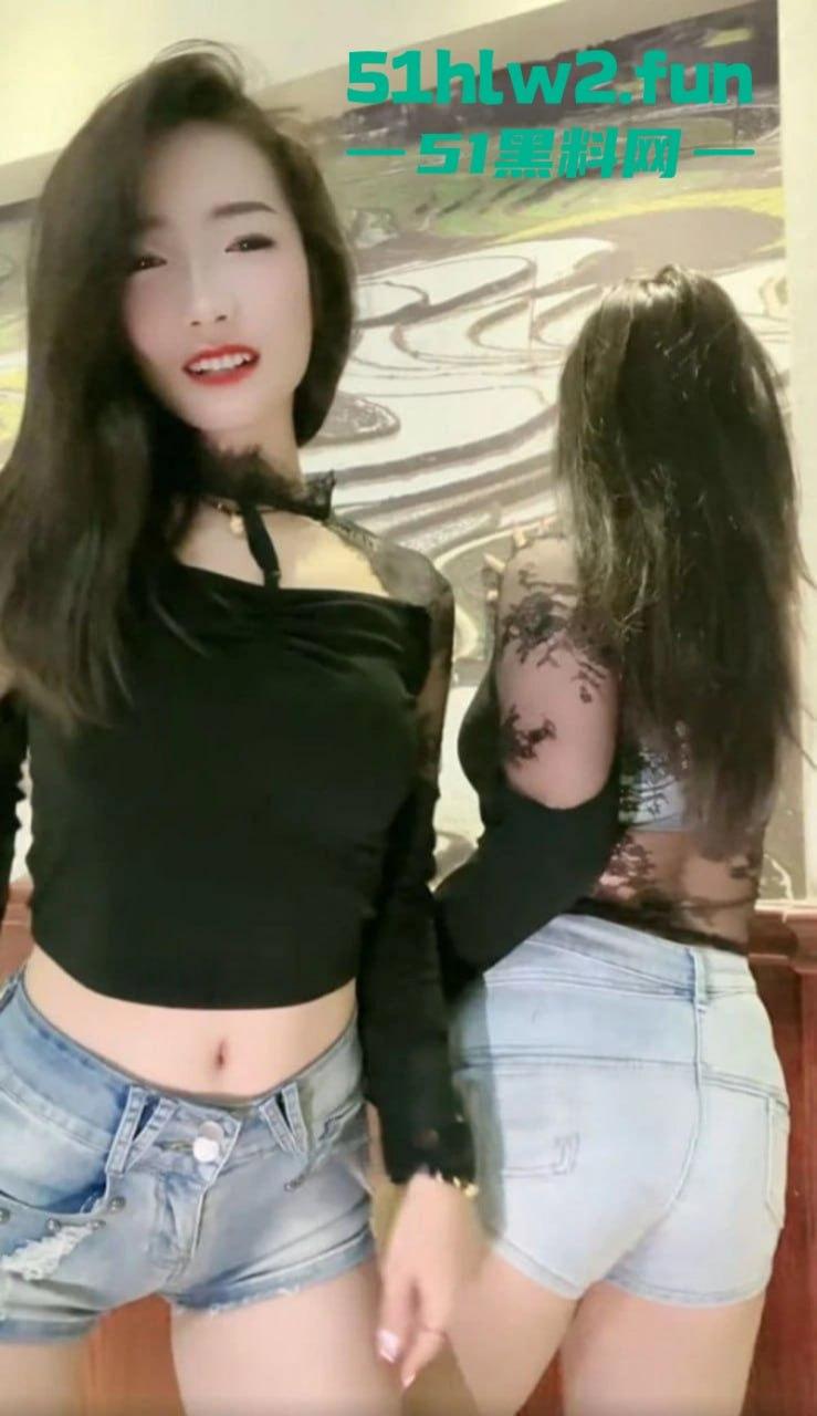 快手擦边网红【小婊妹】露骨收费福利曝光，300元欣赏自慰秀2000元线下约会干炮激情一夜。-4