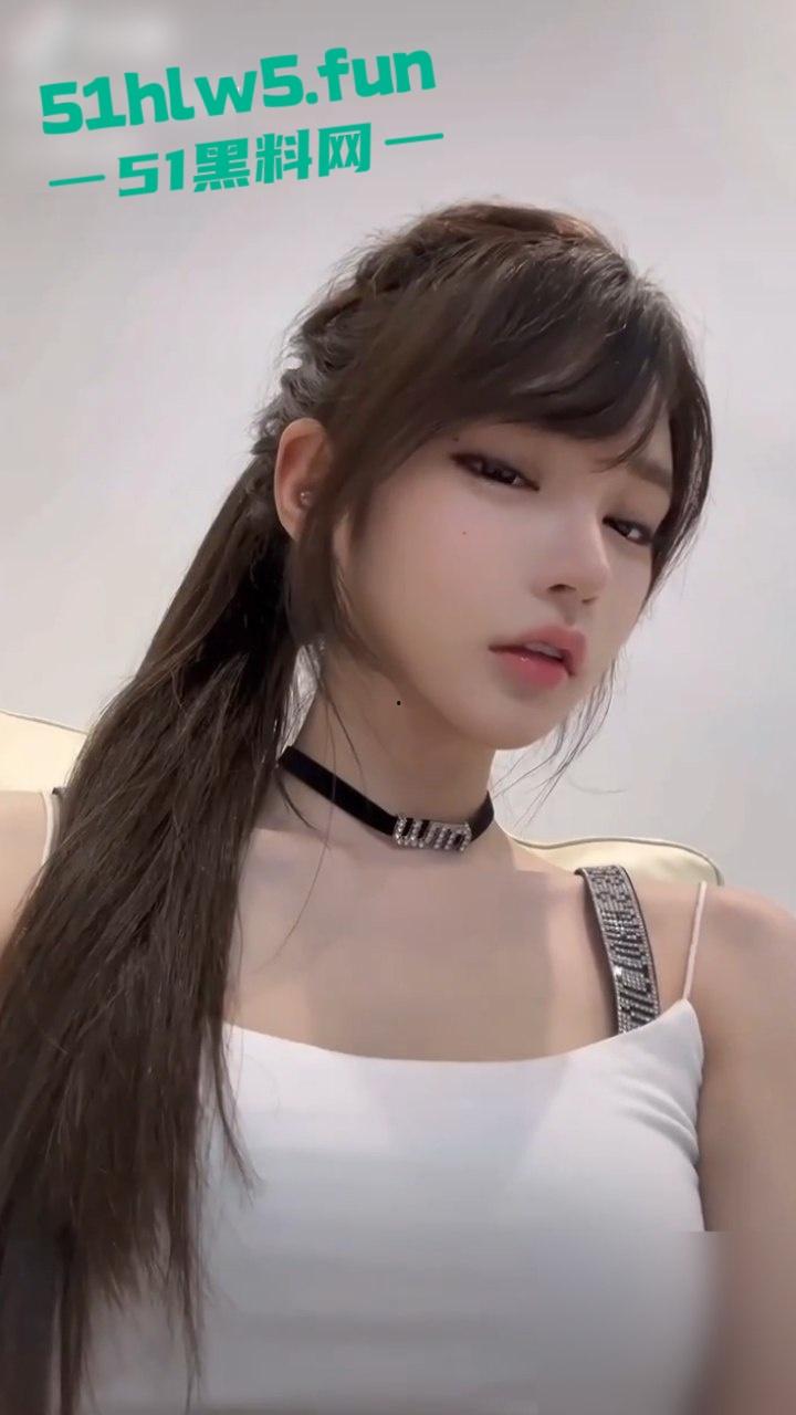 抖音百万网红【果子耶】 下海做外围当小三,不仅吸毒还满嘴谎话骗粉丝陪大哥,被原配起诉逃债到东南亚。-7