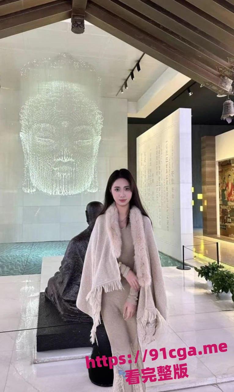 高颜值极品名媛：高冷女神私下变性奴，富豪随意内射小穴被灌满-1