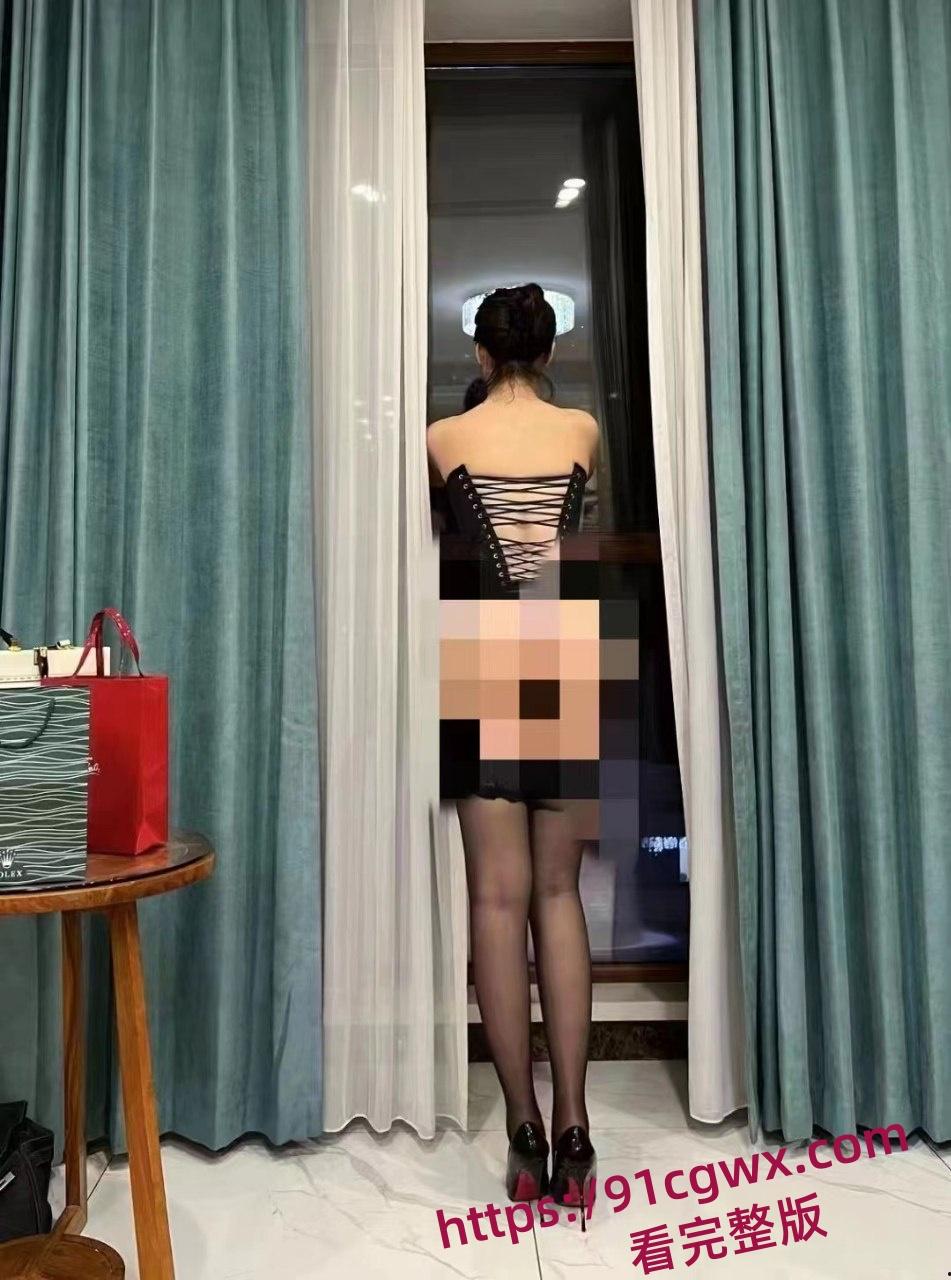 抖音网红抓哥和张露文被曝傍金主想摇身变凤凰 在网上圈粉骗钱 糜烂的私生活聚众啪啪等全被扒出-6