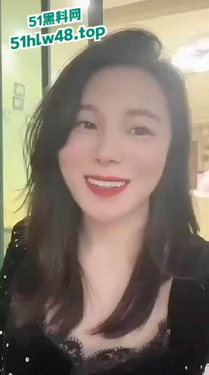 奔驰群友会绿帽男，公开老婆偷情记录，结婚15年骚鸡竟出轨多人，背着老公成为别人性奴。-6