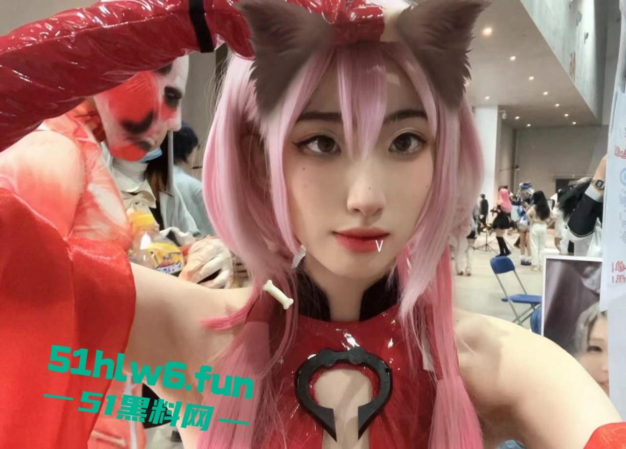 顶级身材校花女神【濑濑】身材高挑腿长逆天，被土豪调教自慰露出全裸游走学校性感至极。-9