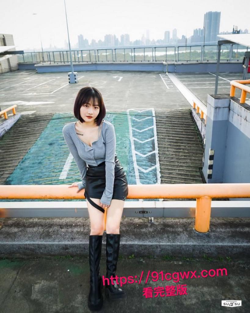 浙江金华女大郑丝婕反差婊实锤！平时清纯学妹私下爱当母狗舔大鸡巴，后入爆操骚穴喷水还爱语音厅聊骚勾男人！-7