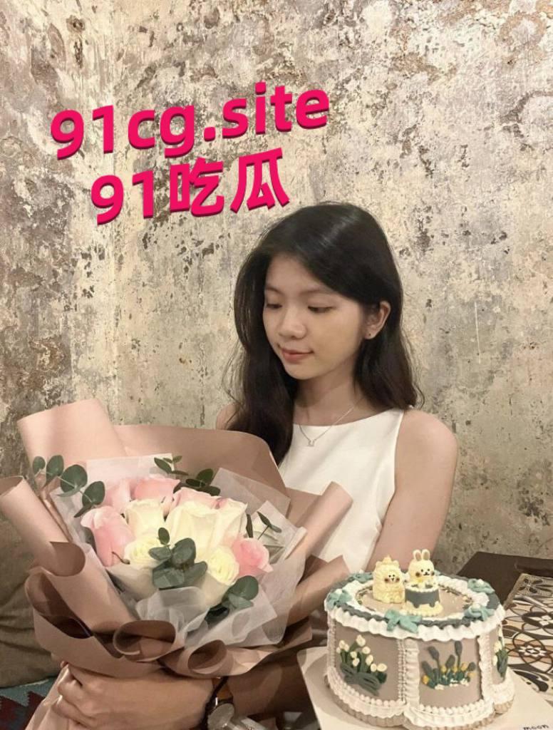 上海戏剧学院 李雪兰 与男友性爱超燃视频 网盘泄密流出-3