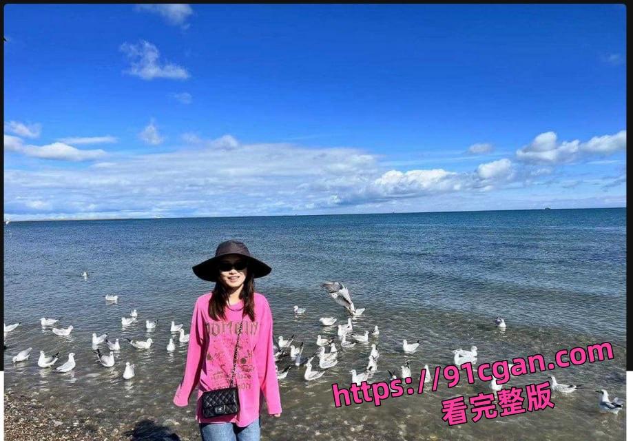 杭州浙商银行母狗 周雪瑶 性瘾极强爱玩3P 背着男友外出约炮被内射-2