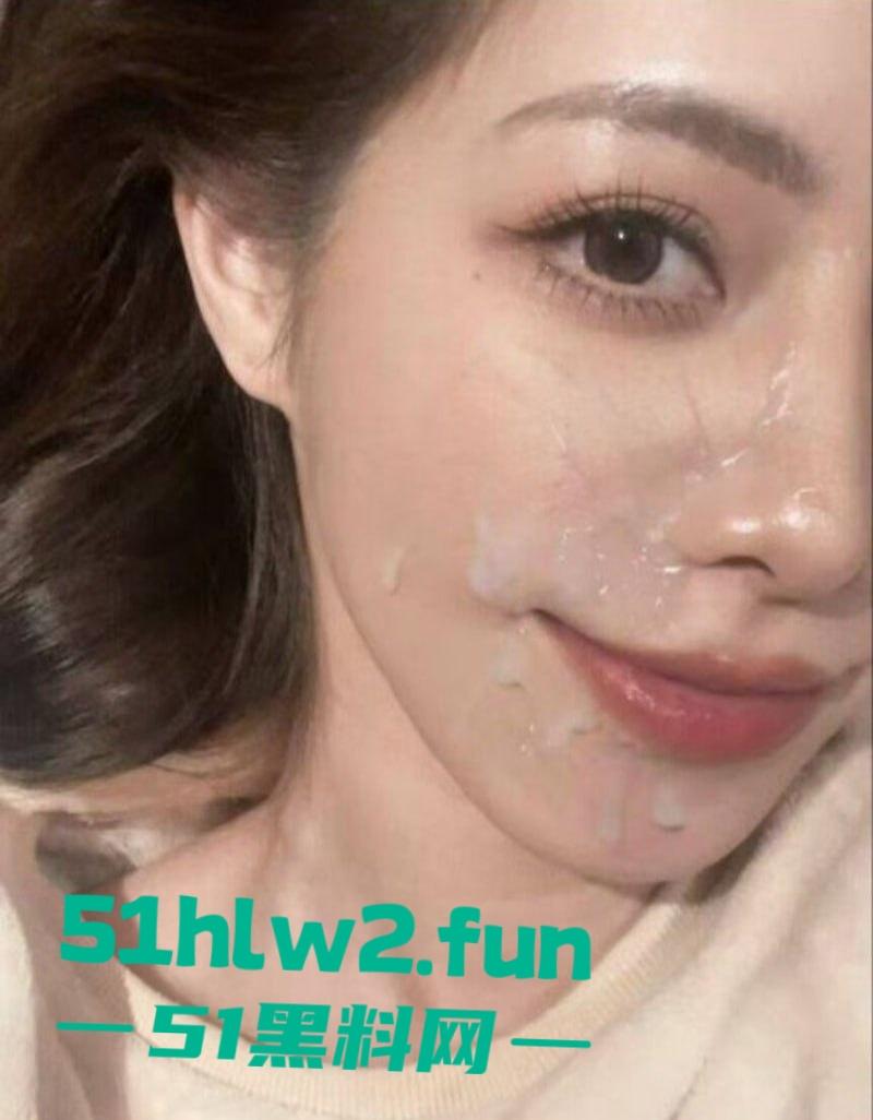 劲爆大瓜，英雄联盟女主持【希然lris】发推自称母狗，颜射照片疯传，全网深挖不雅视频曝光！-5