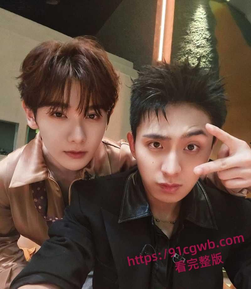 中国男歌手焦迈奇gay圈天菜被资方大佬当狗一样捆绑调教却一脸享受，焦贵妃果然是不同凡响！-4