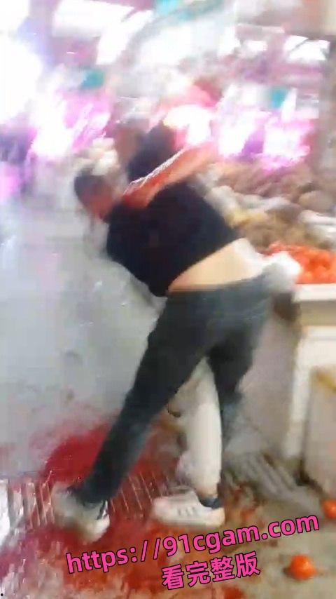 广东中山小榄菜市场杀人案全曝光！老婆偷情被抓 绿帽老公持刀桶男小三！-1