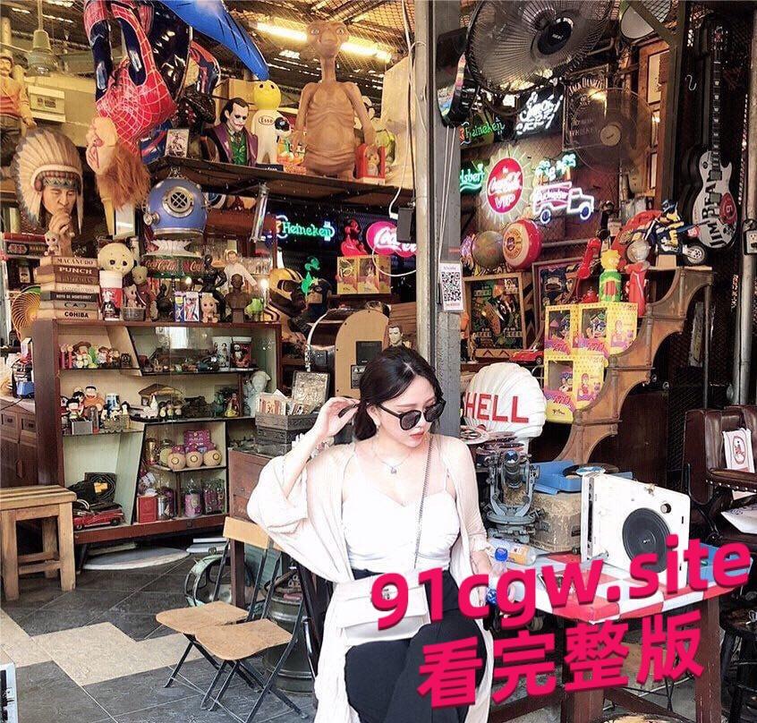 高颜值网红美甲师奈奈，被大神哄骗酒店做美甲惨遭诱奸-7