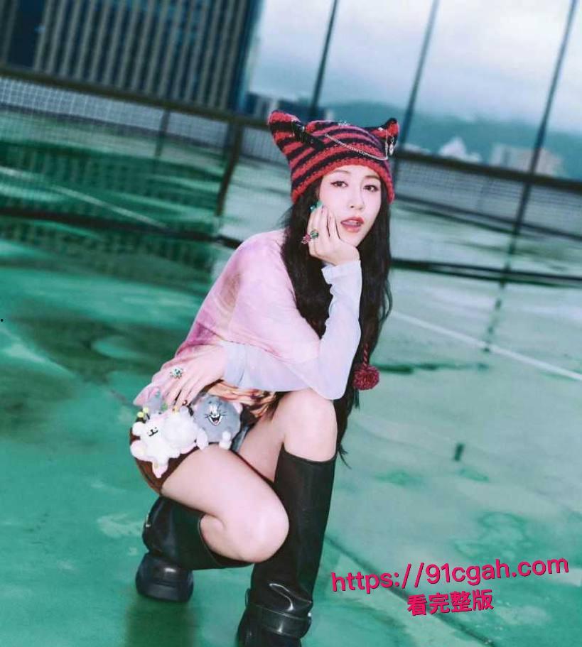 中国有嘻哈总导演 车澈 与李嘉格离异后与 乃万 曝出黑料 当街小便搂搂抱抱 酒店开房视频曝光！-3