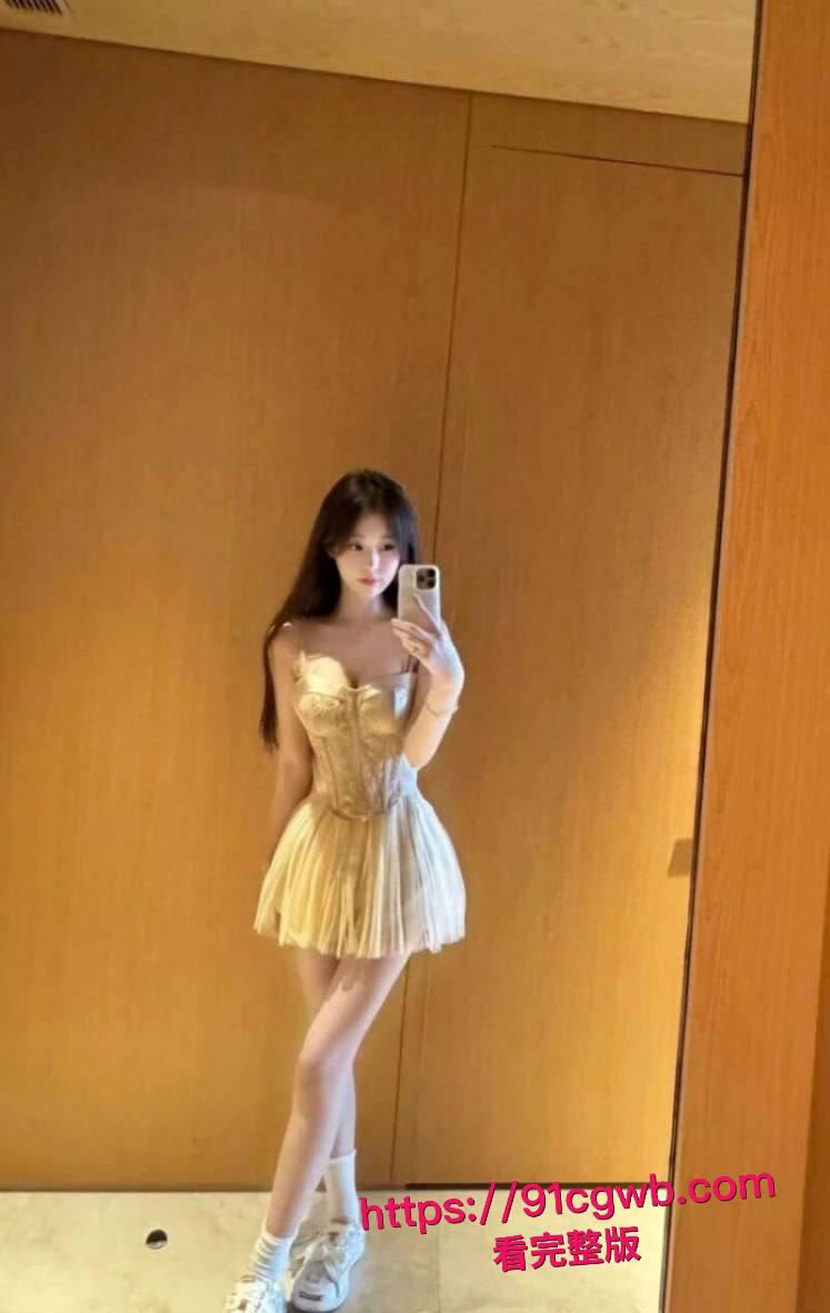 女性按摩店的隐藏服务！小仙女微信群大尺度聊天 男技师2000元手活高潮不断 彻底放飞性欲解锁美团隐藏服务！-2