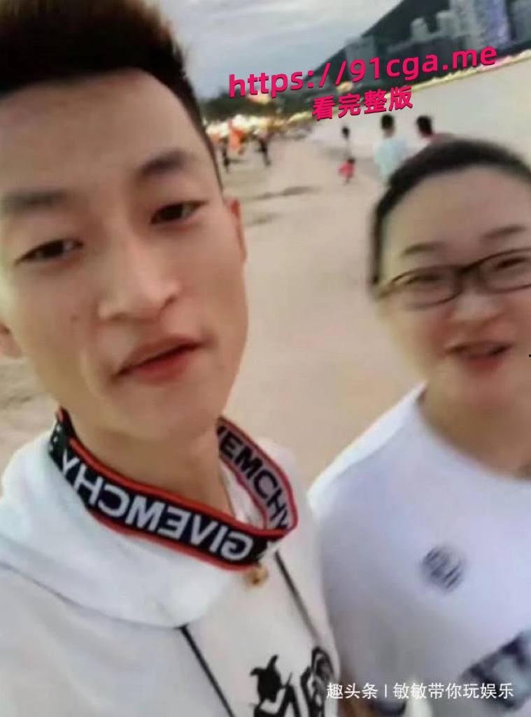 4000万粉丝祁天道封号，三亚直播鱿鱼签插女生屁股，黑历史夫妻做爱视频曝光-2