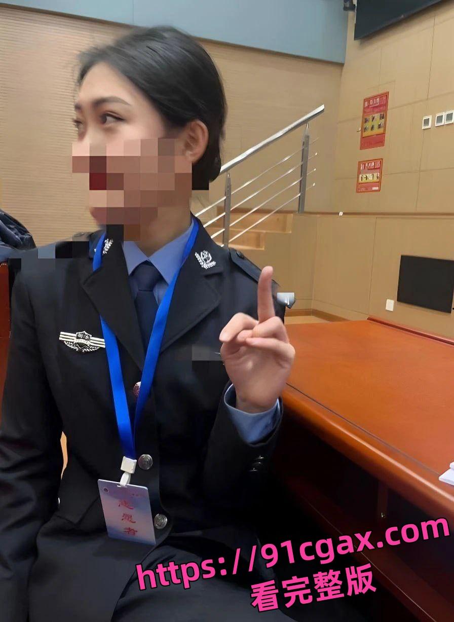 警花李雨涵勾搭已婚领导！警察“反差”视频泄露，网络炸锅！-3