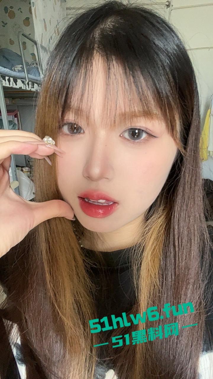 福建宁德师范学院【薛蕊晗 】颜值清纯可爱，大奶反差学生妹不雅视频流出好骚好喜欢！-1