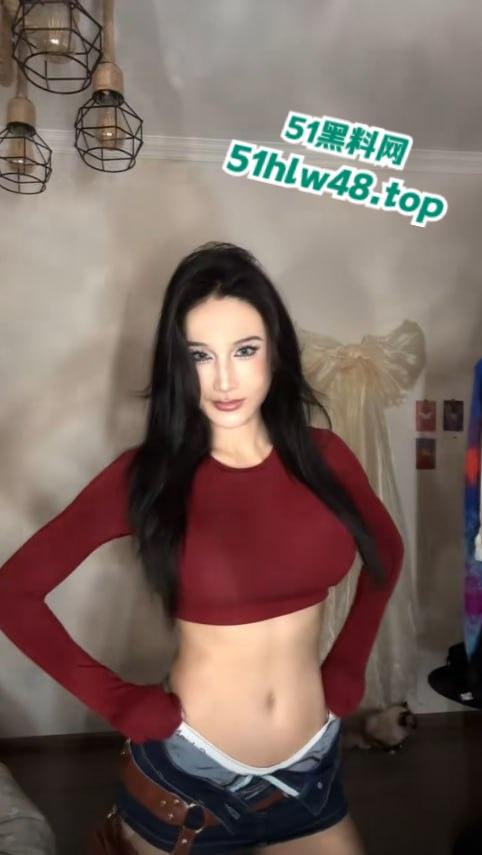 抖音小网红【小张不在家】土豪定制1v1视频泄密流出，线下援交无套性爱身上纹身实锤！-5