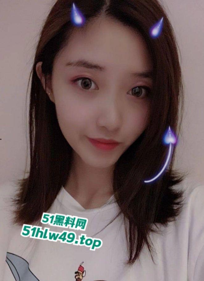 瓜友投稿武汉【王亚楠】小红书上勾搭的幼师，颜值超高性感挑逗聊天记录，床上的样子反差至极！-4