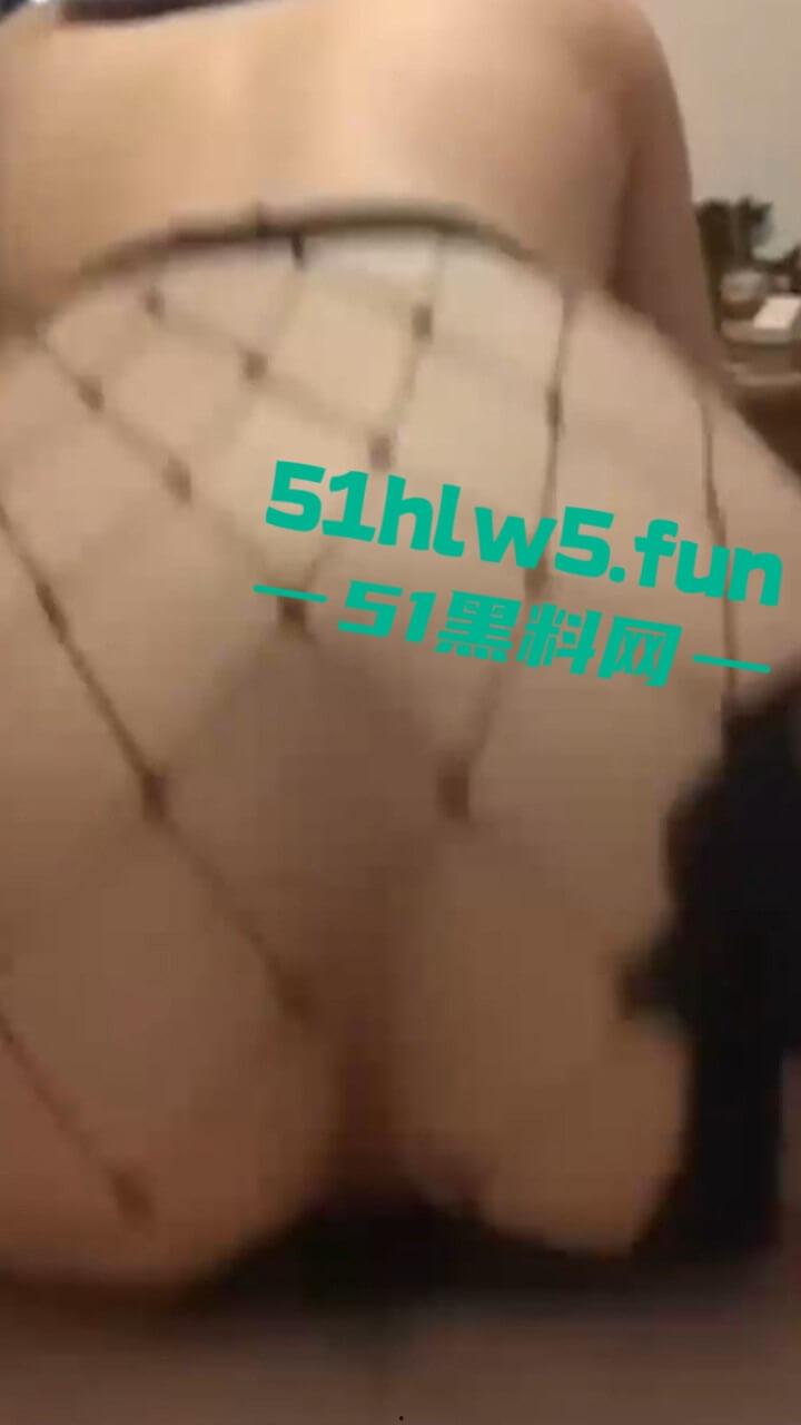 长沙鸡店惊现美女花魁引众人排队干逼，结果被帽子叔叔一锅端，一天操作下来逼都没合过！-4