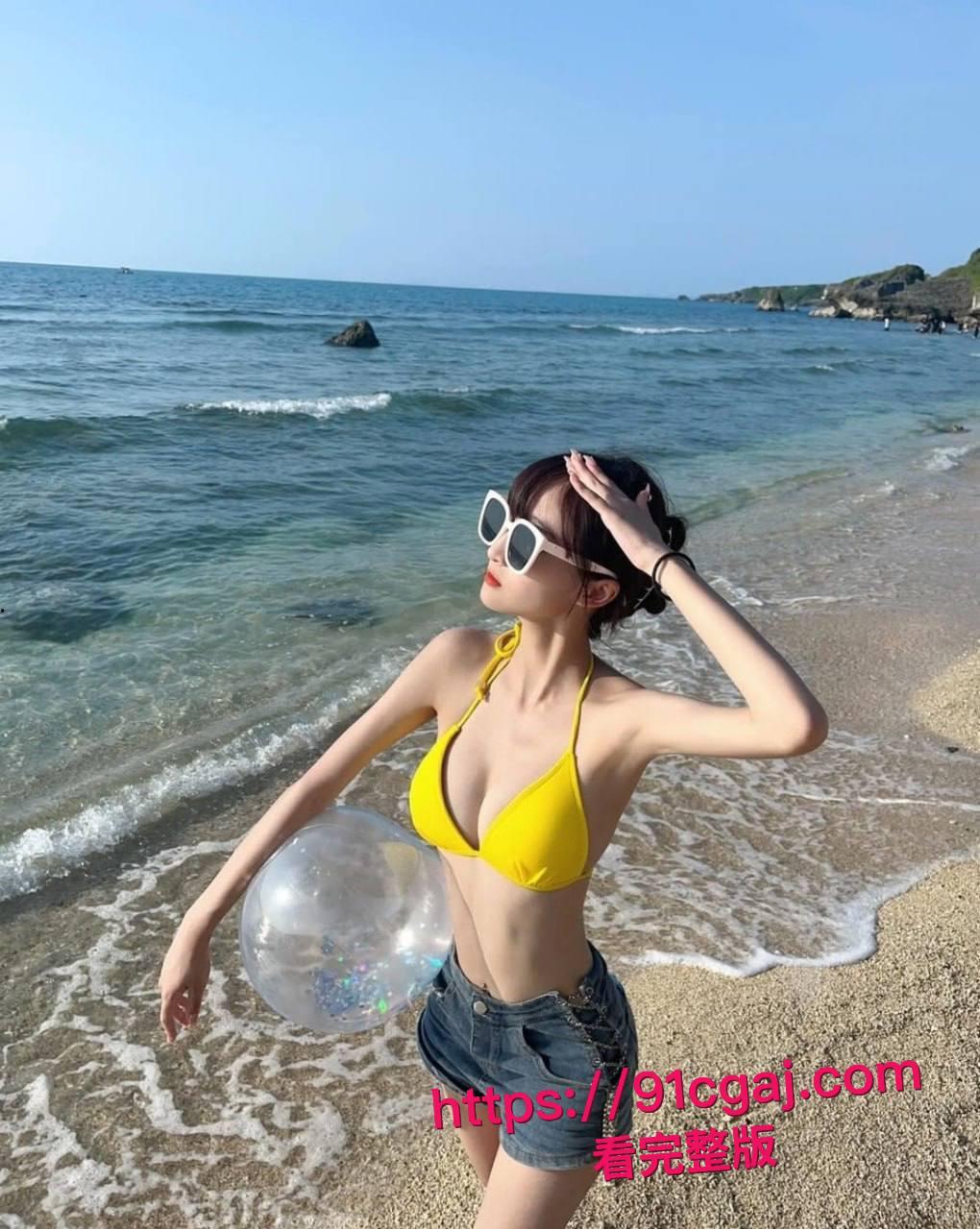 超漂亮超可爱大眼主播十零早期情侣自拍无套猛操视频流出，超级主动骚浪本性大解放！-1