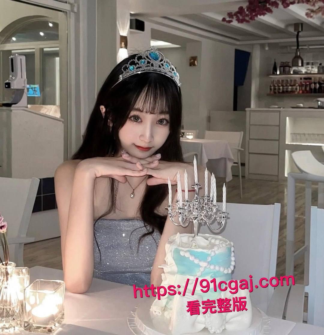 超漂亮超可爱大眼主播十零早期情侣自拍无套猛操视频流出，超级主动骚浪本性大解放！-14