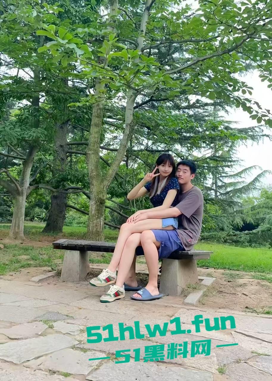 青岛985研究生嫩妹，颜值清纯身材性感，私下竟是M属性母狗被主人调教包养，最后还被主人曝光出来。-9