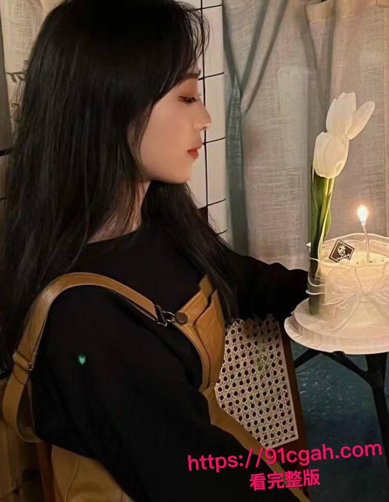 浙江台州26岁人妻马彦静订婚后饥渴难耐与前男友偷腥出轨  穿着性感母狗套装被后入爆操 淫穴被玩弄的直接潮喷-3