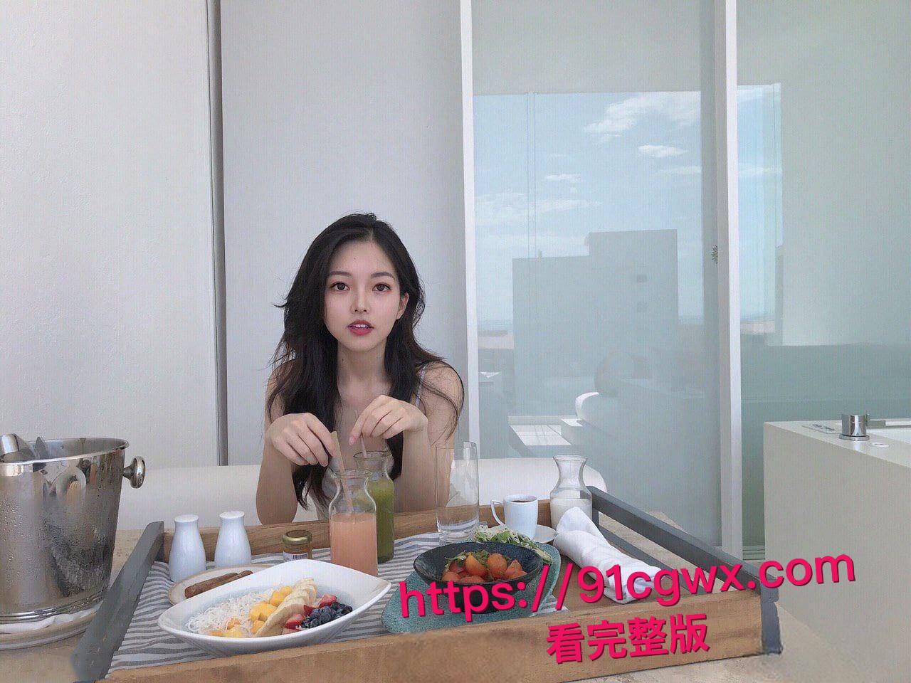 加拿大甜妹李天宜留学变小母狗：跪舔大鸡巴无套内射视频流出，骚穴高潮浪叫放荡夜全记录-5