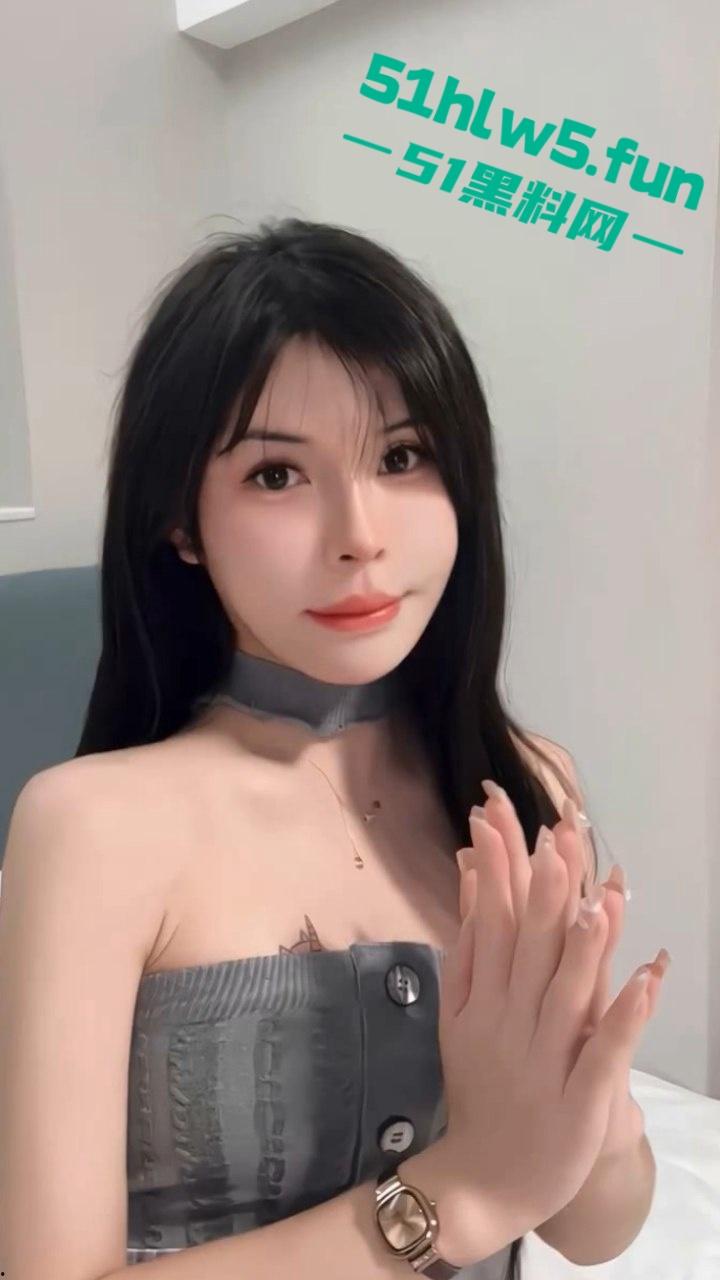 极品身材国产美妖【ts静雅】身在杭州的性感男娘，激情约炮猛男操的鸡巴梆梆硬。-8