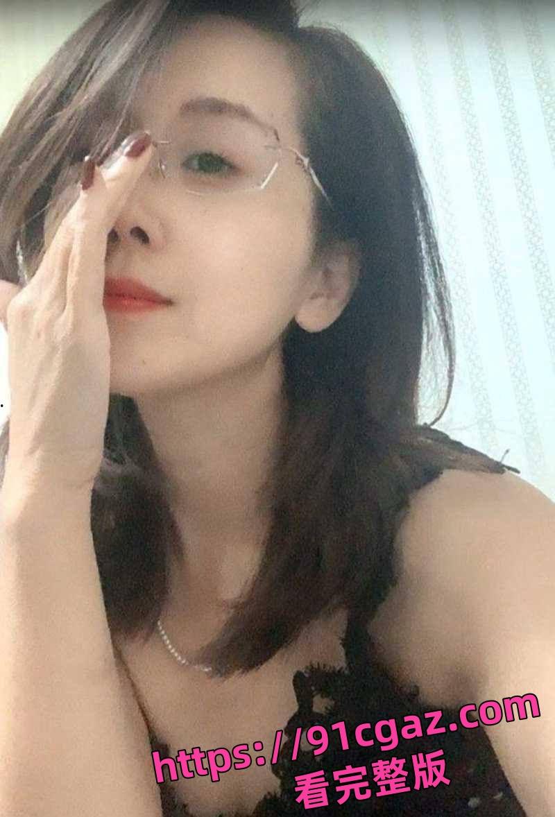 安徽涡阳一小学女校长传出与当地教育局长潜规则的不雅视频-7