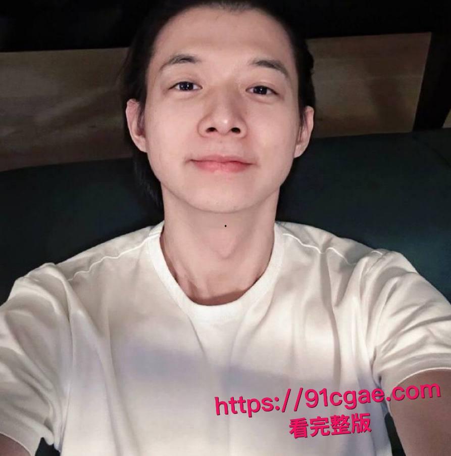 内娱男歌手霍尊复出霸榜热搜 早期黑料被女友 陈露 全盘曝光 恋爱期间约炮嫖娼私生活混乱 群聊记录不堪入目！-15