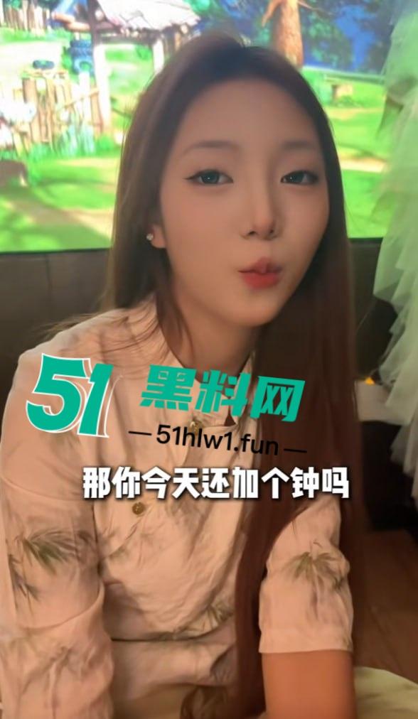 抖音新娘技师【莉莉安】被爆足疗房骚操作，千里跋涉挨操后入服务一条龙，大神千里扑来连干三晚直呼上头！-11