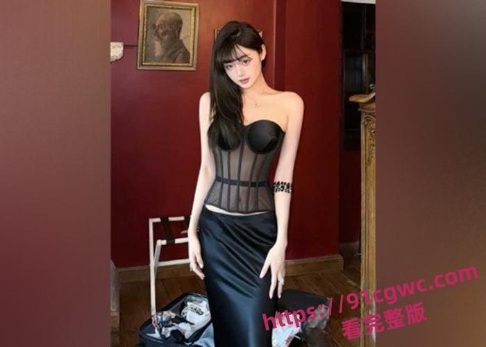 上海超美校花赵琳娜被富豪公子哥分手抛弃，性爱不雅视频曝光 穿黑丝被打桩爆操反差惊人-1