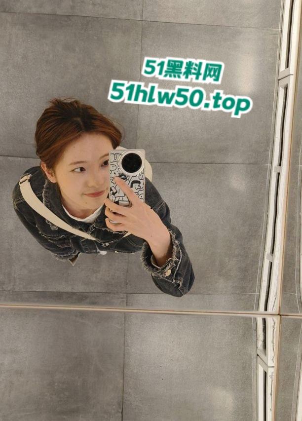 南昌双港邮政储蓄银行，信用卡专员【刘茜茜】表面女神私下母狗被大屌主人爽操曝光。-8