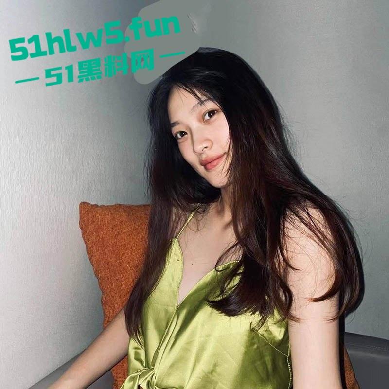 陈翔六点半女演员【王妍】被曝光下海做外围，露脸实拍全裸自慰福利 全网独家爆料！-4