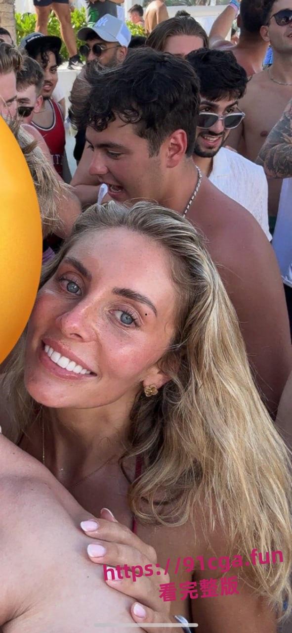 日逼大王Bonnie Blue出席墨西哥坎昆春假引发争议：24小时与1057人纪录再掀波澜-2