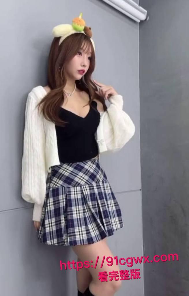 韩国OnlyFans女王Lovechuu私生活大崩盘：金主狗链口塞玩命调教，多姿势户外爆操视频外泄，骚劲儿满屏喷！-5