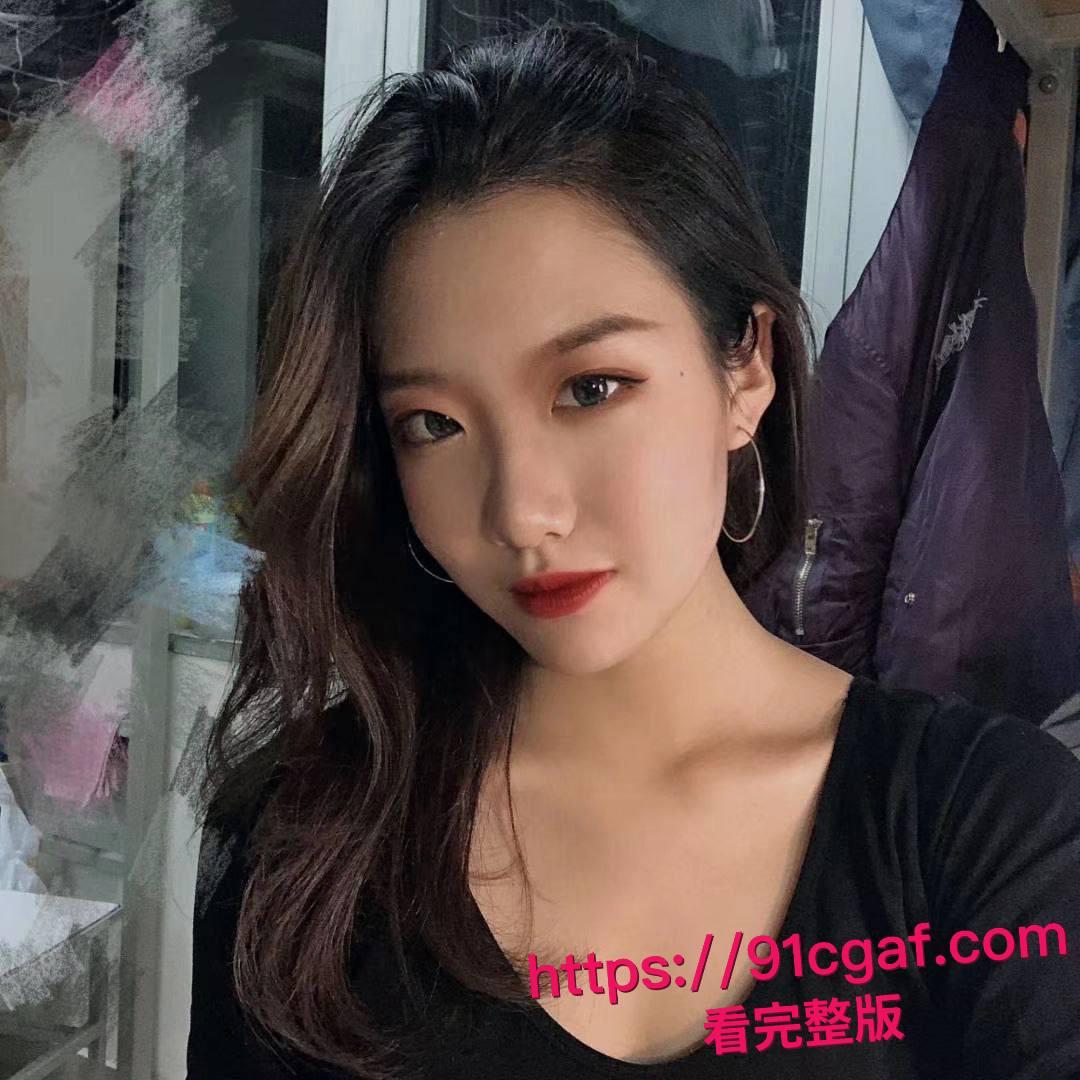 大学舞蹈社团长  露脸视频曝光 跪地口交深喉舌尖挑逗肉棒 后入猛操肥臀狂抖 淫水四溅！-4