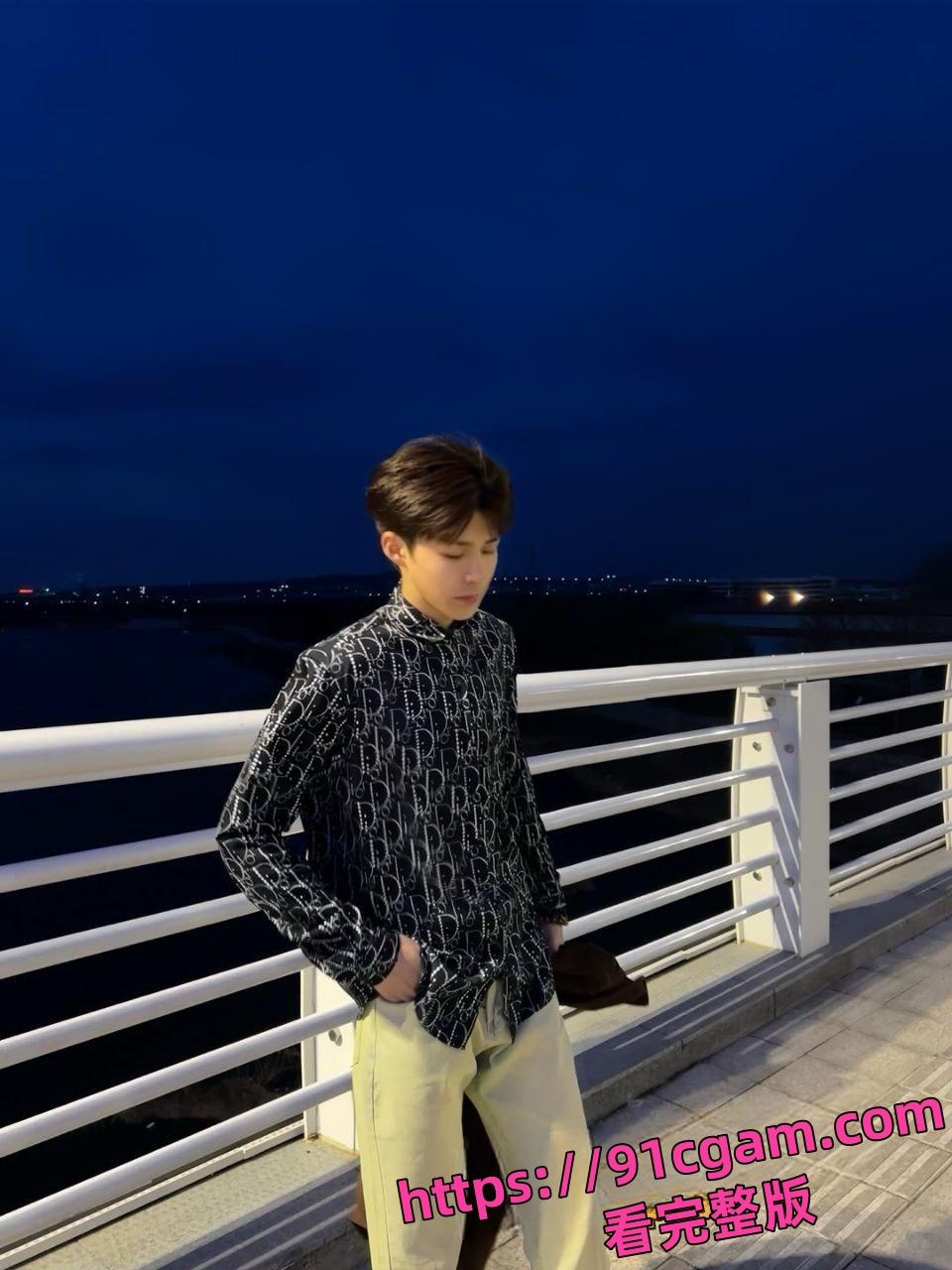 美国留学生许闻 三线井行装富家公子钓富婆约炮成瘾 高知人设下NPD毒瘤本性曝光！-7