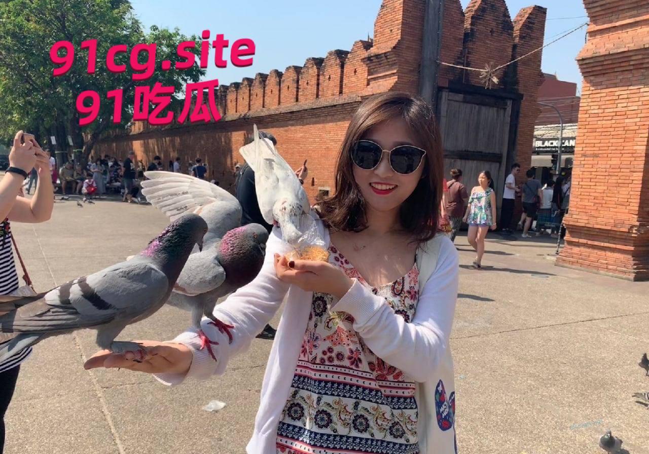 这也太炸裂了，大三外甥让舅舅接了两次女朋友却被接到床上了-3