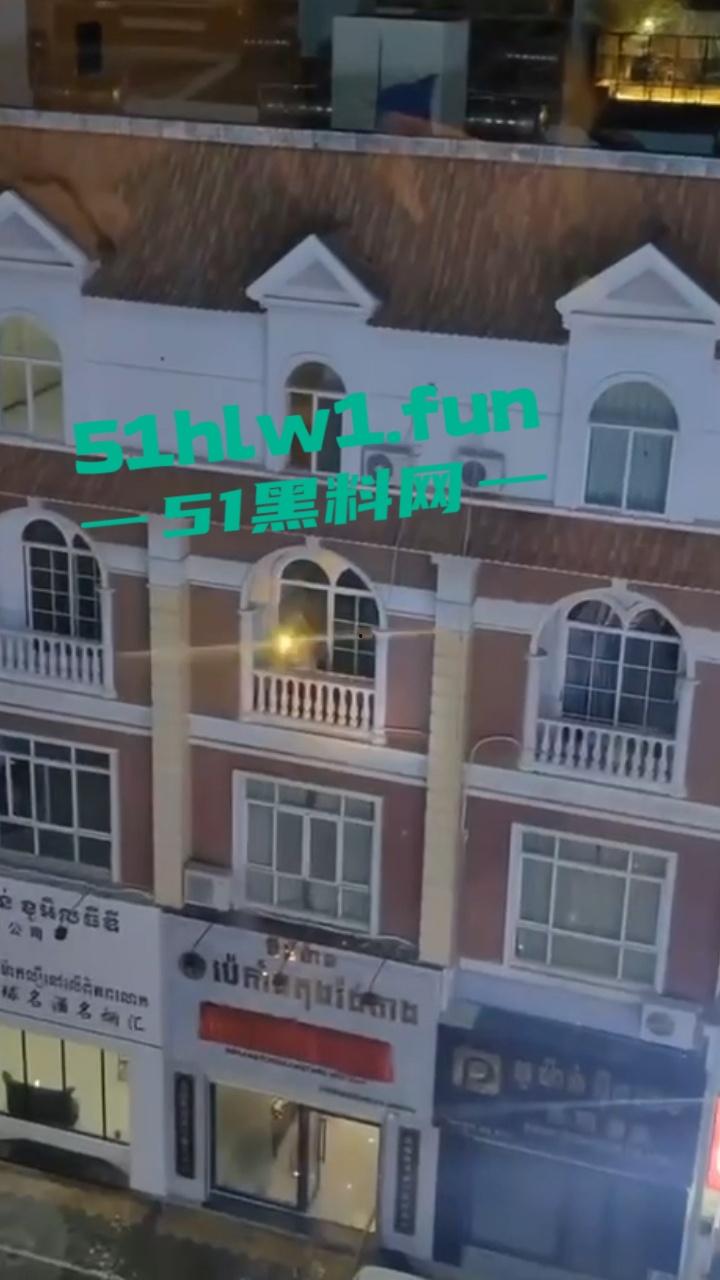 柬埔寨金边钻石岛警察抓捕嫌犯暴力又血腥 现场实拍炸裂视频流出！-1